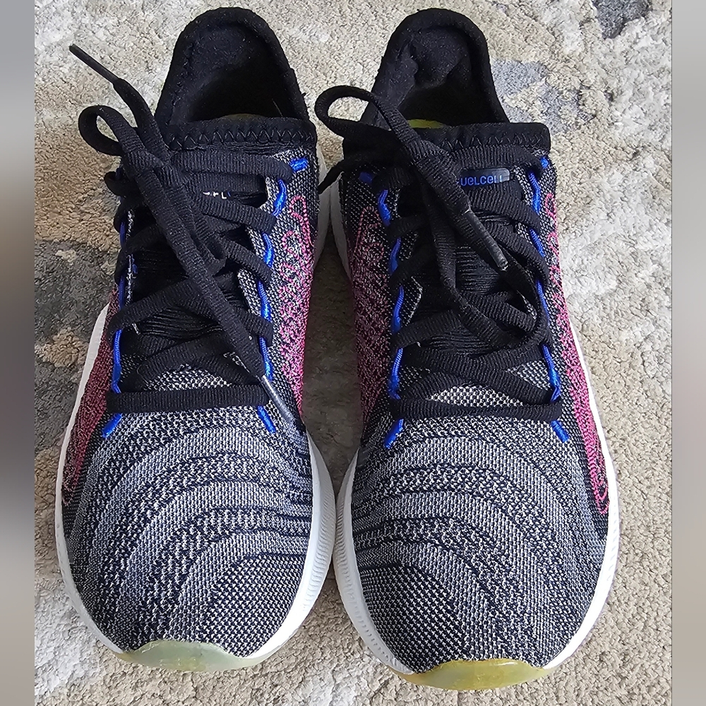 New Balance Fuelcell Rebel Black and Pink Sneakers Size 6